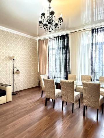 Дмитра Яворницького просп. (Карла Маркса), 72-Б