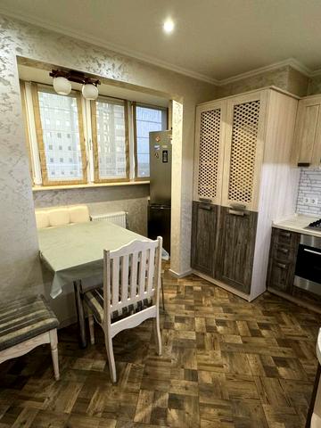 Валерія Гудзя вул., 48