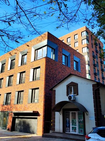 Олеся Гончара вул., 40