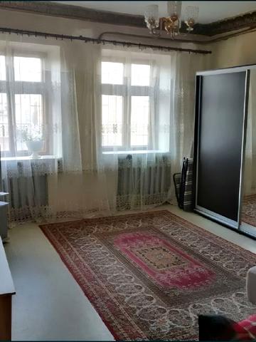 Прохоровська вул., 14
