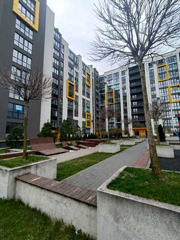 Героїв Крут вул. (Комунарів), 4/1б
