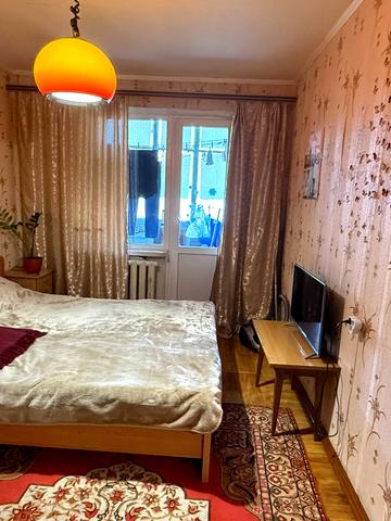 Аерокосмічний просп. (Гагаріна), 60