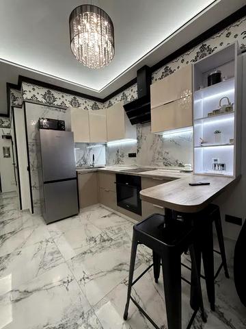 Миколи Гулака вул., 4