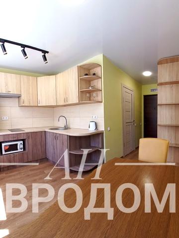 Любові Малої просп. (Постишева), 4б