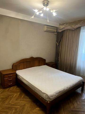 Русанівська набережна вул., 18/1