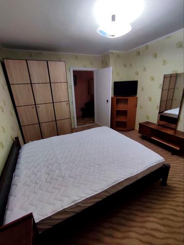 Євгена Патона вул., 2