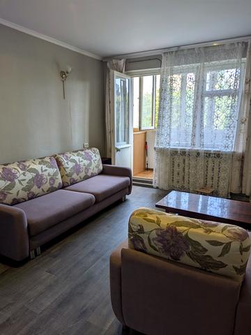 Героїв Крут вул. (Валентини Терешкової), 45