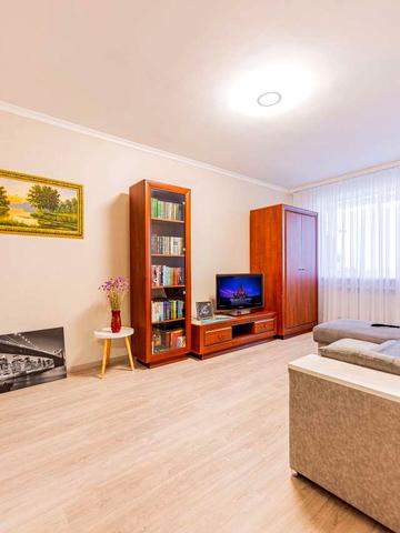 Світла вул., 13б