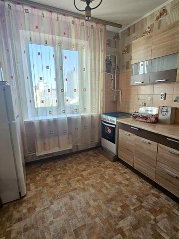 Вишняківська вул., 12