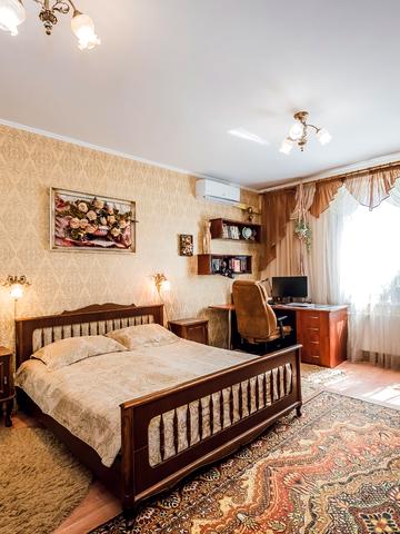 Академіка Глушкова просп., 9-В
