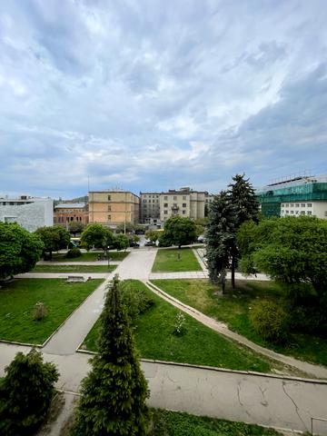 Шота Руставелі вул., 1