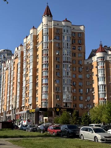 Володимира Івасюка просп. (Героїв Сталінграду), 8