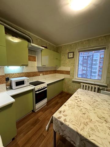 Урлівська вул., 38