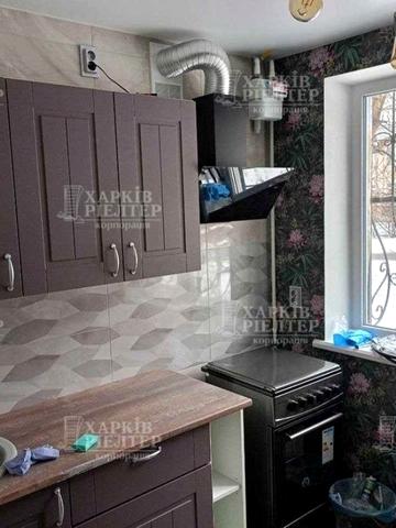 Світла вул., 7