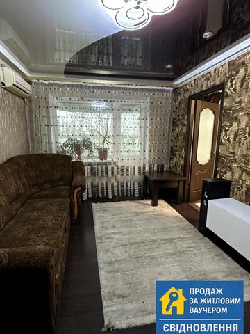 Михайла Грушевського вул., 32