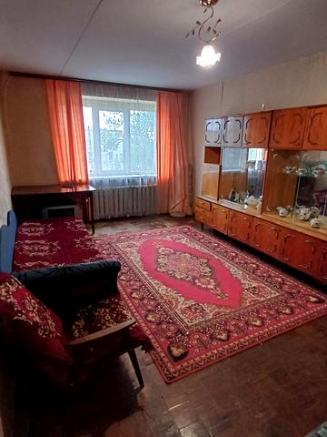 Героїв Десантників вул., 1
