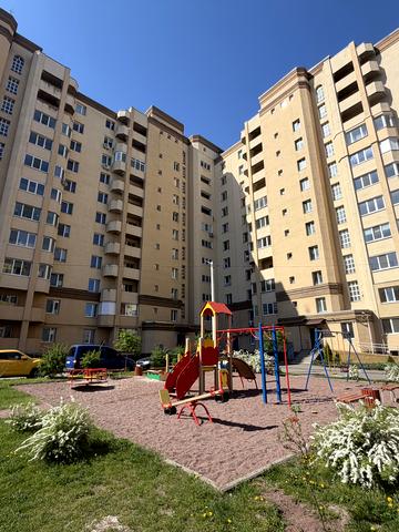 Віктора Йови вул., 1