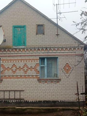 Михайла Комарова вул., 5