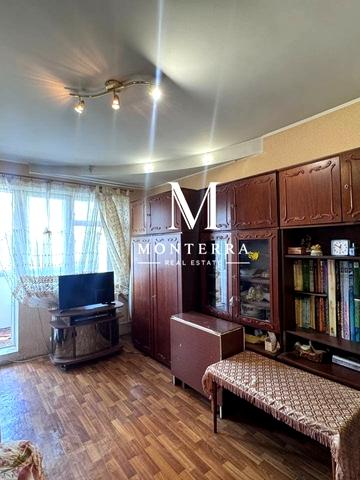 Празька вул., 21/2