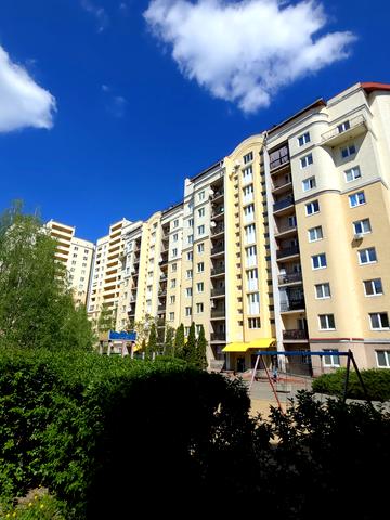 Валерія Лобановського вул., 16