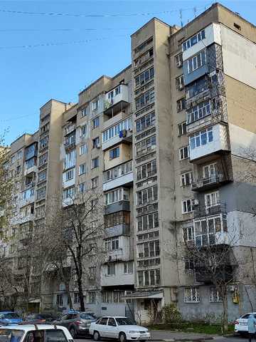 Старорізнична вул. (Куйбишева), 35