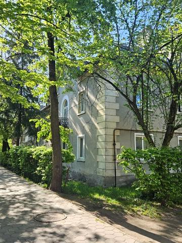 Слави Стецько вул., 3