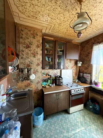 Героїв України вул., 24 к1