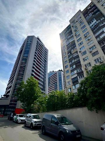 Патріарха Мстислава Скрипника вул., 7