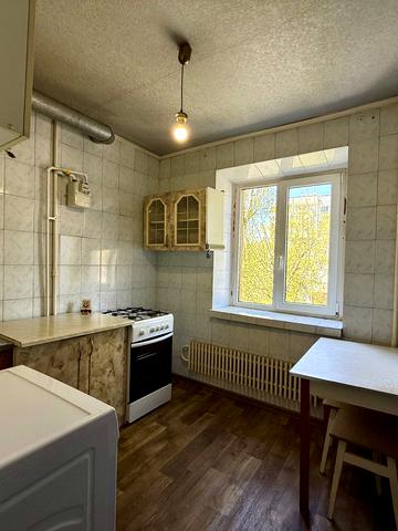 Богдана Хмельницького просп. (Героїв Сталінграда), 47