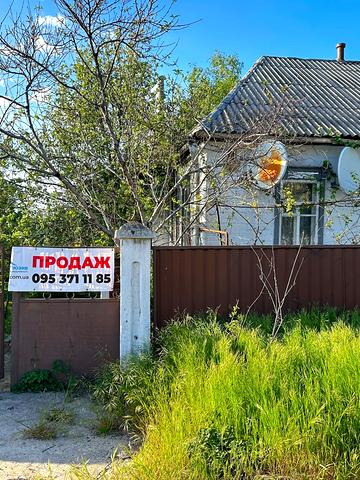 Добровільна вул., 18