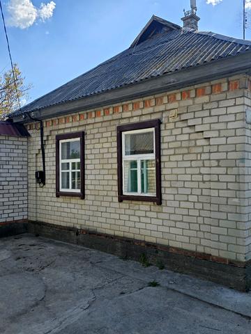 Господарська вул., 2