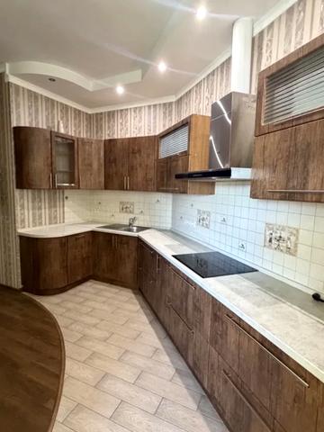 Вінстона Черчилля вул. (Червоноткацька), 43