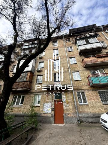 Верховної Ради бульв., 22