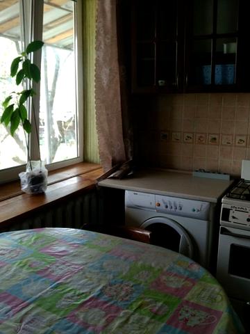 Підмонастирська вул., 12