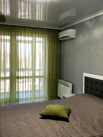 Соборна вул. (50 років Жовтня), 3