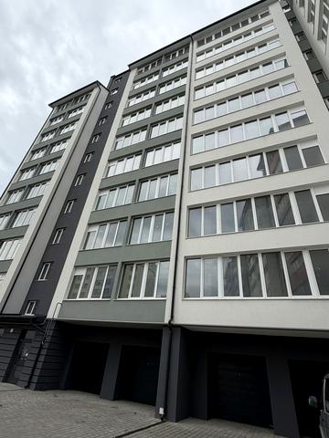 Петра Маланюка вул., (Будинок 4)