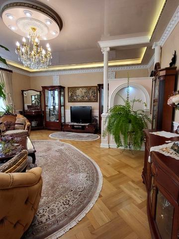 Аркадійське плато вул. (Гагаринське плато), 5б