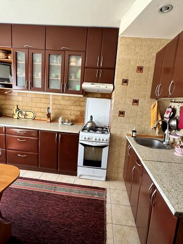 Героїв просп., 32