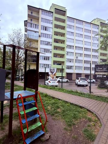 Рєпіна вул., 38