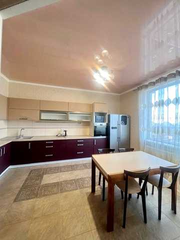 Середньофонтанська вул., 19б