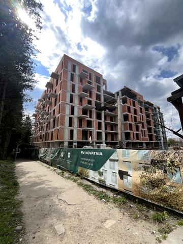 Тролейбусна вул., (Будинок)