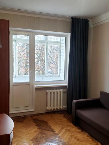 Волинська вул., 5