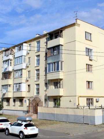 Космічна вул., 24