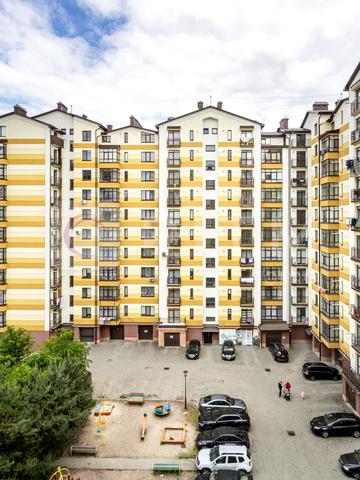 Олександра Довженка вул., 23
