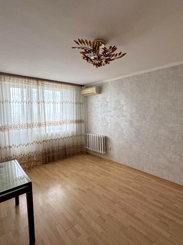 Владислава Бувалкіна вул. (Бочарова Генерала), 13
