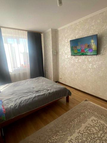 Миру вул., 30