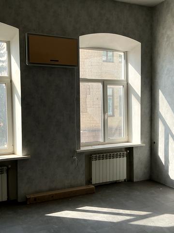 Театральна вул. (Леніна), 31