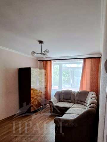 Романа Атаманюка вул., 43