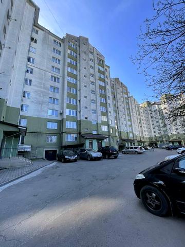 Ольги Кисілевської вул., 32
