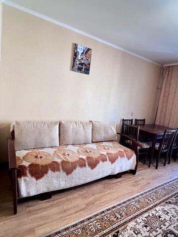 Василя Стуса вул., 10